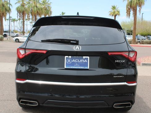 Used 2024 Acura MDX w/ Technology Package AWD/4WD image 5