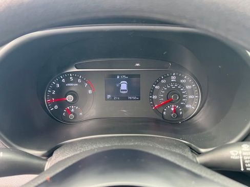 Certified 2022 Kia Soul LX w/ Technology Package image 16