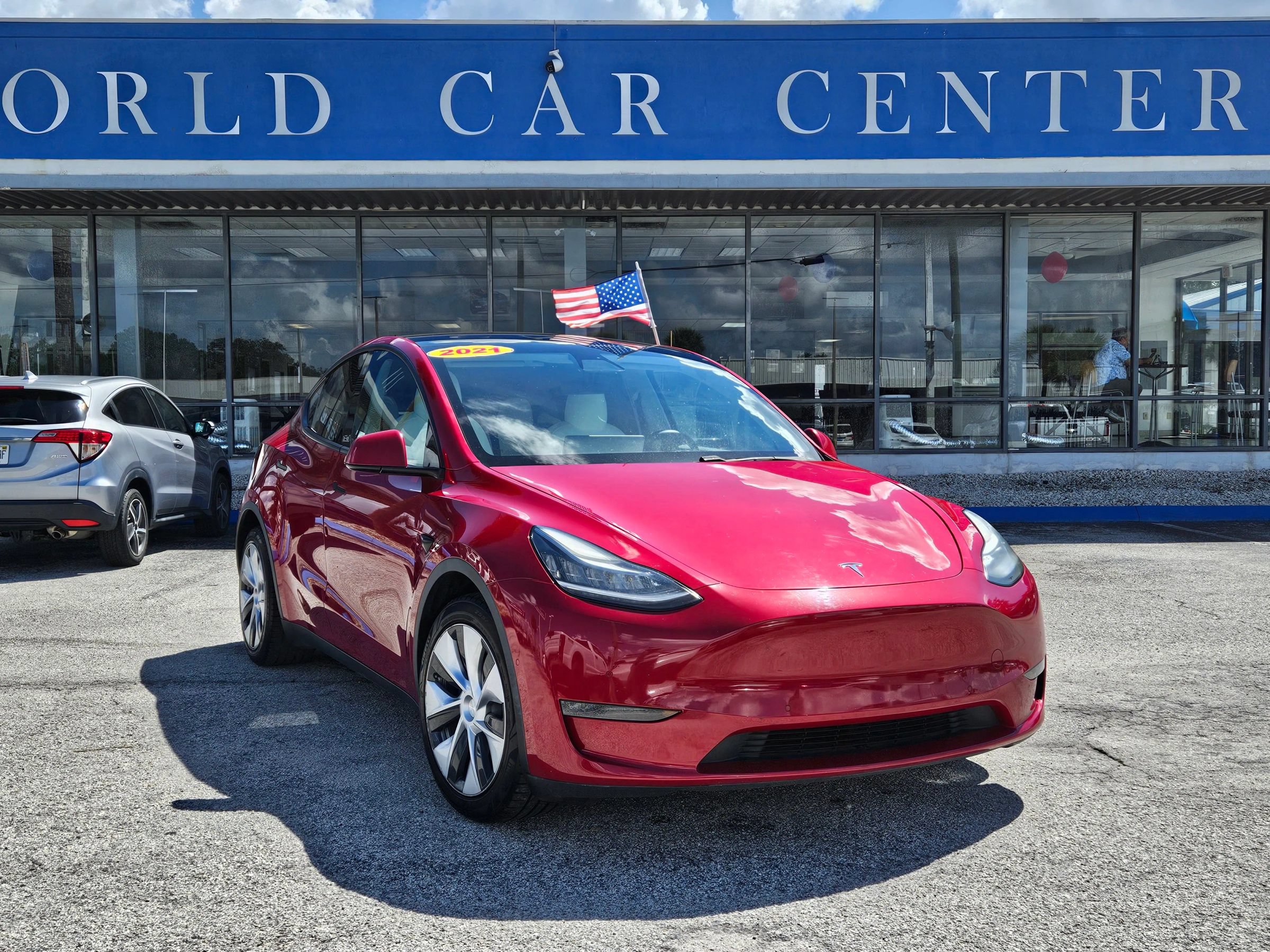 Used 2021 Tesla Model Y Long Range AWD/4WD image 1