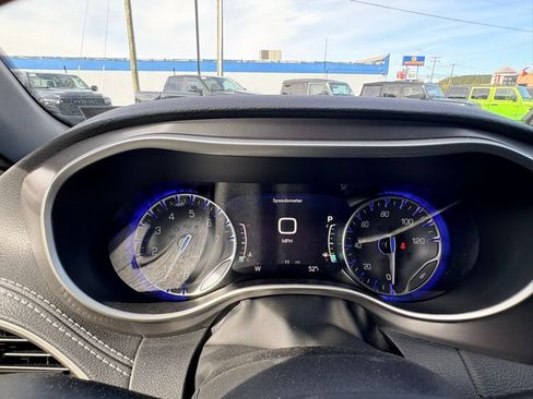 New 2026 Chrysler Pacifica Select FWD image 25