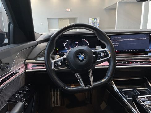 Used 2023 BMW 740i RWD image 19