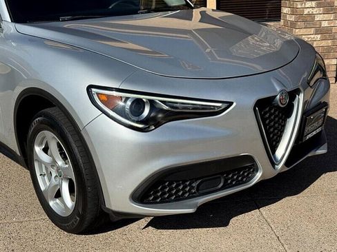 Used 2018 Alfa Romeo Stelvio AWD image 10