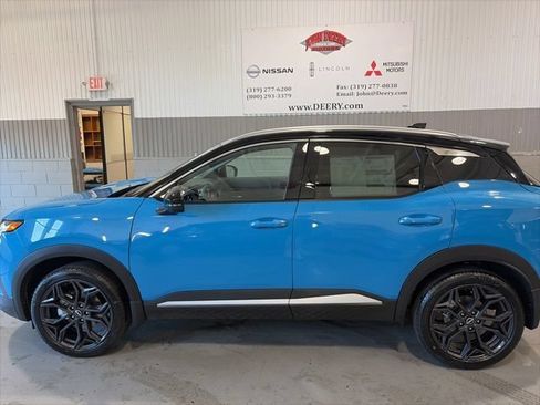 New 2026 Nissan Kicks SR w/ SR Premium Package AWD/4WD image 7