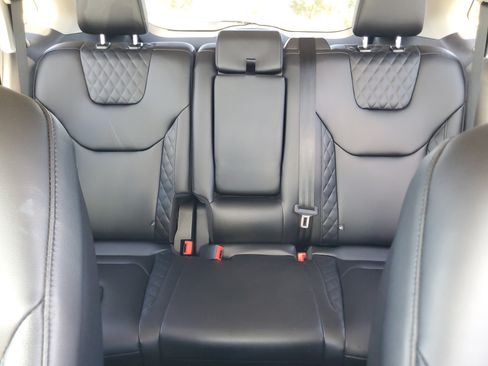 Used 2023 Ford Edge Titanium w/ Class II Trailer Tow Package AWD/4WD image 19