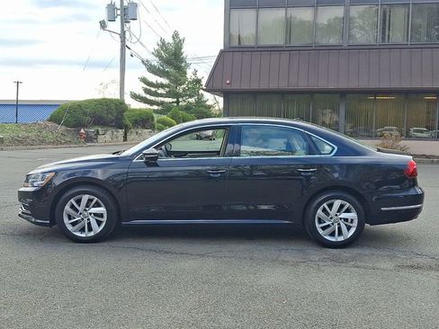 Used 2018 Volkswagen Passat 2.0T SE FWD image 6