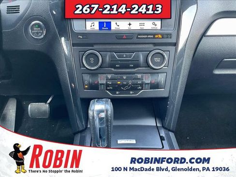 Used 2017 Ford Explorer XLT w/ Equipment Group 202A AWD/4WD image 17