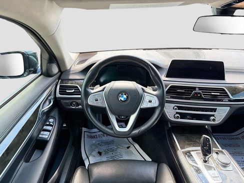 Used 2020 BMW 740i RWD image 18