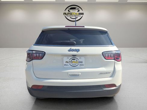 Used 2021 Jeep Compass Sport image 4