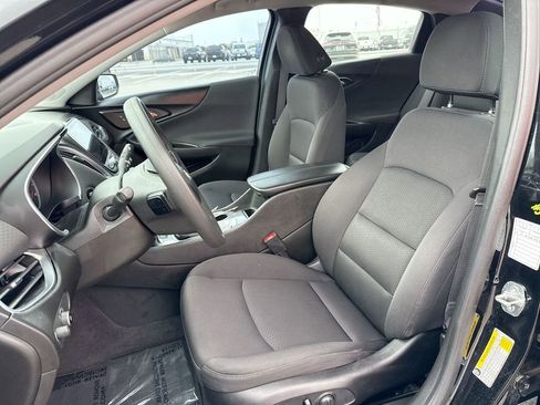 Used 2020 Chevrolet Malibu LT image 13