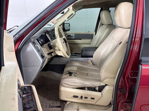 Used 2014 Ford Expedition EL XLT w/ Equipment Group 202A AWD/4WD image 32
