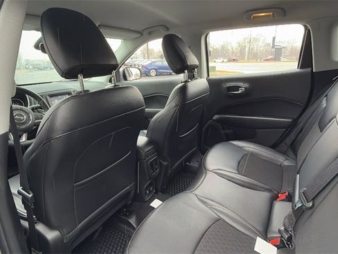 Used 2019 Jeep Compass Latitude w/ Cold Weather Group image 24