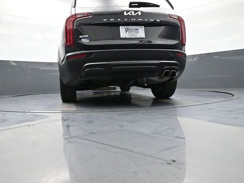 Certified 2022 Kia Telluride SX w/ SX Prestige Package AWD/4WD image 33