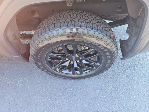 Used 2024 GMC Sierra 1500 Elevation AWD/4WD image 13
