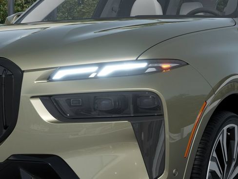 New 2027 BMW X7 M60i AWD/4WD image 6