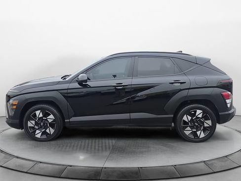 Used 2024 Hyundai Kona SEL FWD image 2