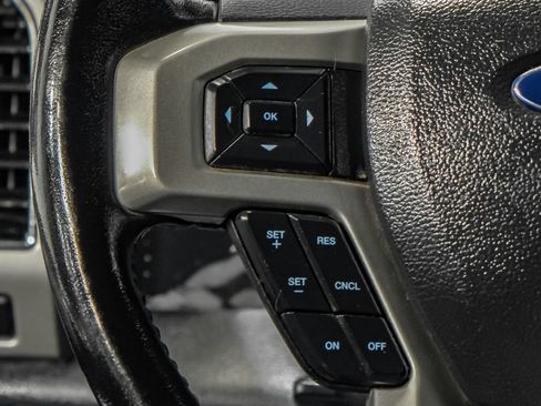 Used 2022 Ford F350 Lariat w/ Lariat Value Package AWD/4WD image 17