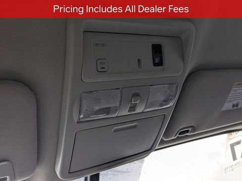 Used 2017 Nissan Titan SL w/ SL Towing Convenience Package RWD image 21