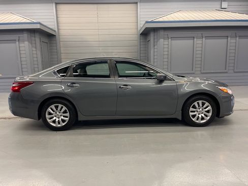 Used 2018 Nissan Altima 2.5 S w/ S Convenience Package image 8