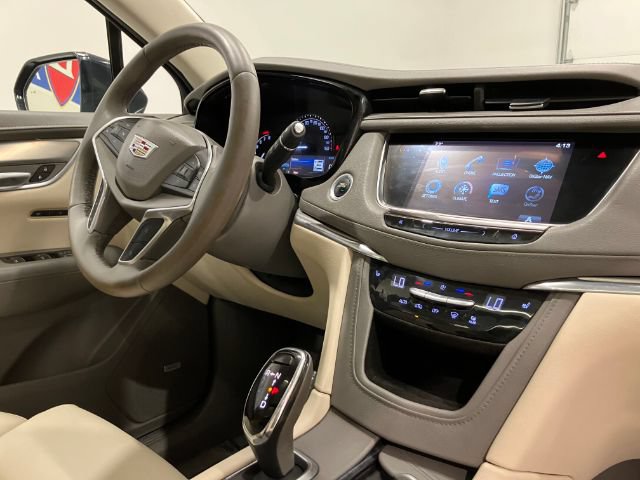 Used 2017 Cadillac XT5 Luxury w/ Driver Awareness Package FWD image 40