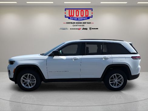 Used 2025 Jeep Grand Cherokee Laredo X RWD image 6