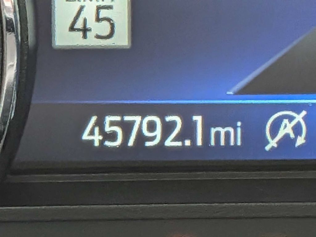 Used 2024 Ford Explorer Limited RWD image 40