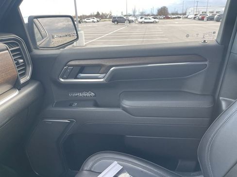 Used 2022 Chevrolet Silverado 1500 High Country w/ High Country Premium Package image 30