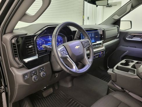 Used 2025 Chevrolet Silverado 1500 LT AWD/4WD image 29