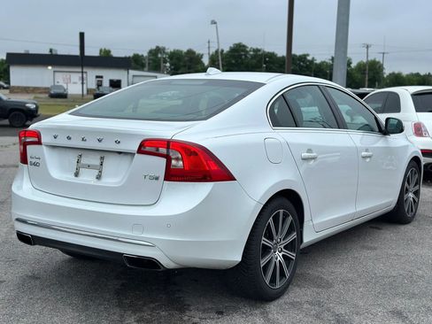 Used 2017 Volvo S60 T5 Inscription FWD image 6
