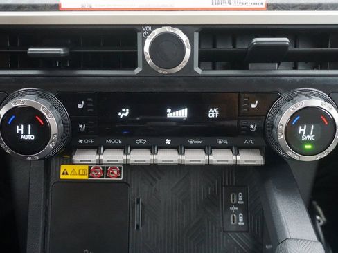 Certified 2025 Toyota Tacoma Limited AWD/4WD image 14