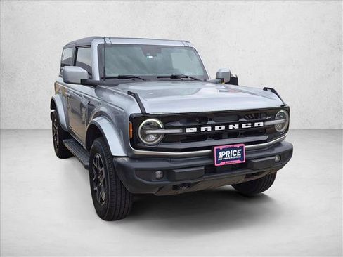 Used 2022 Ford Bronco Outer Banks AWD/4WD image 3