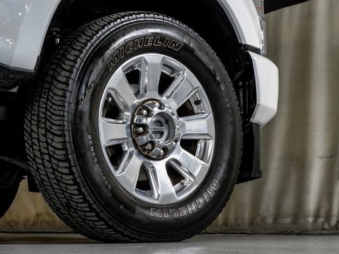 Used 2022 Ford F250 Platinum w/ FX4 Off-Road Package image 54