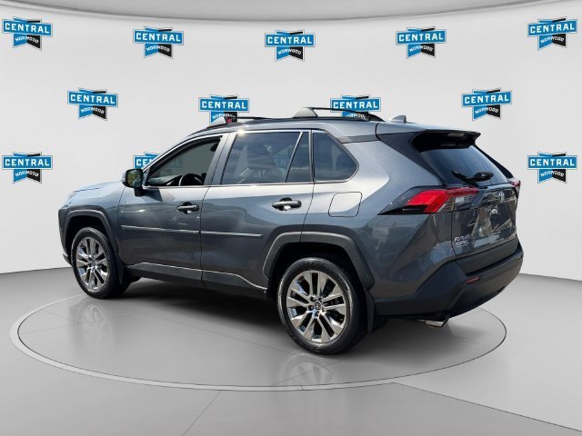 Used 2021 Toyota RAV4 XLE Premium AWD/4WD image 3