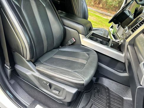 Used 2019 Ford F250 Platinum w/ Platinum Ultimate Package AWD/4WD image 29