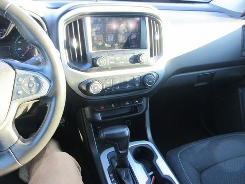 Certified 2016 Chevrolet Colorado LT w/ LT Convenience Package image 9