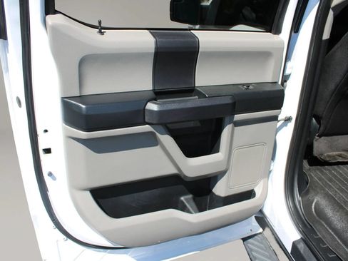 Used 2017 Ford F150 XL w/ Equipment Group 101A Mid AWD/4WD image 18