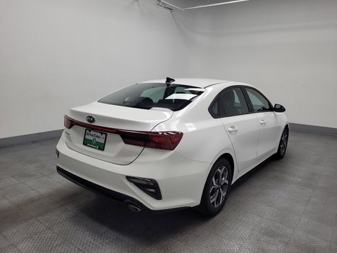 Used 2021 Kia Forte LXS FWD image 9