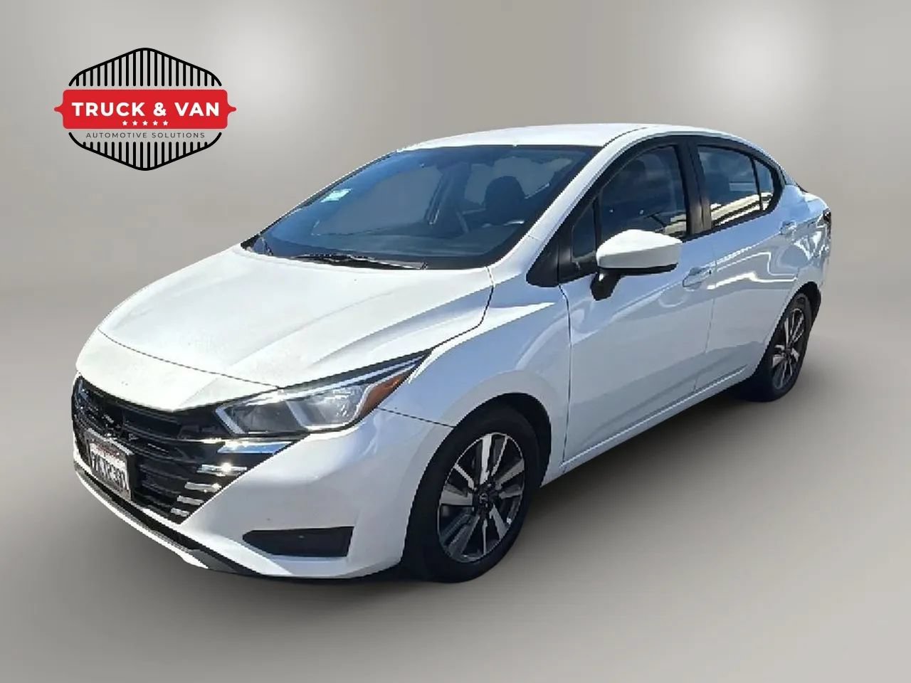 Used 2024 Nissan Versa SV FWD image 1
