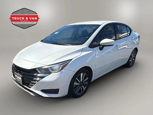 Used 2024 Nissan Versa SV FWD image 1