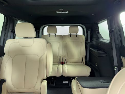 New 2025 Jeep Grand Cherokee L Limited image 6