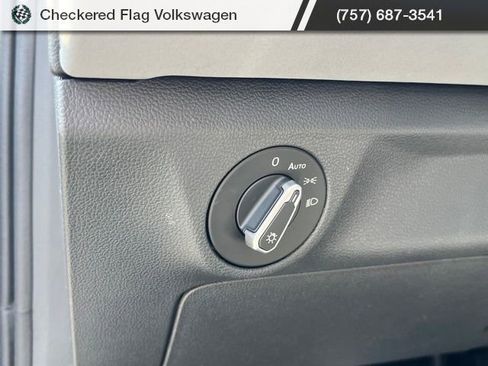 New 2026 Volkswagen Jetta SE FWD image 16
