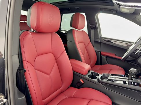 New 2026 Porsche Macan AWD/4WD image 30
