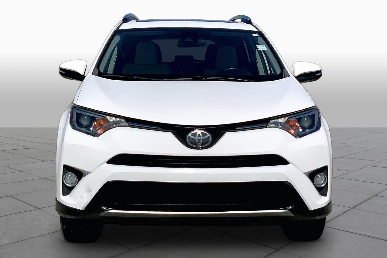 Used 2018 Toyota RAV4 XLE FWD image 4