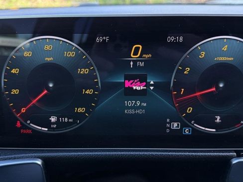 Used 2020 Mercedes-Benz GLB 250 4MATIC image 53