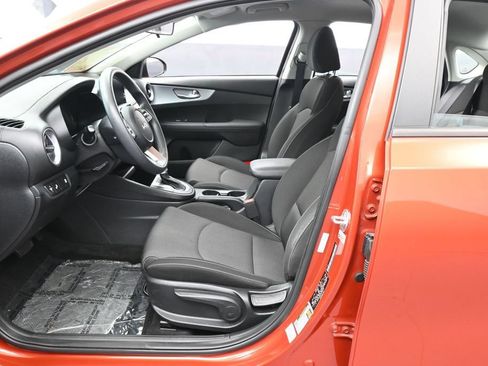 Used 2023 Kia Forte LXS w/ LXS Technology Package FWD image 11