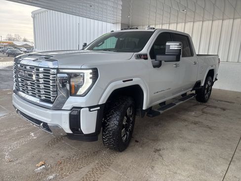 Used 2025 GMC Sierra 2500 Denali w/ Technology Package image 3
