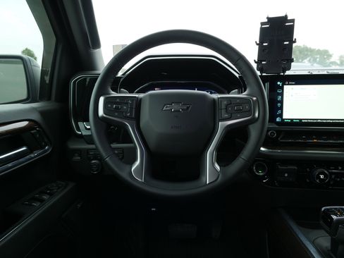 Certified 2024 Chevrolet Silverado 1500 LT Trail Boss w/ Convenience Package II image 21