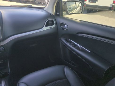 Used 2020 Dodge Journey Crossroad w/ Popular Equipment Group image 16