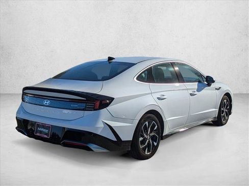 New 2025 Hyundai Sonata SEL image 2