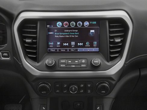 Used 2018 GMC Acadia Denali w/ Technology Package FWD image 7