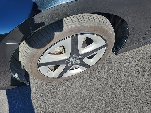 Certified 2017 Toyota Prius Four Touring image 9